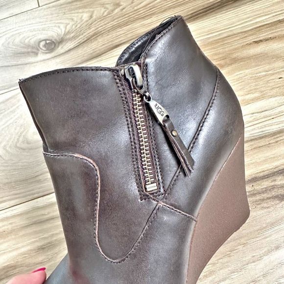 UGG | Meredith Wedge Heel Leather Booties Ankle Boots Brown | Size 7 - Picture 3 of 12